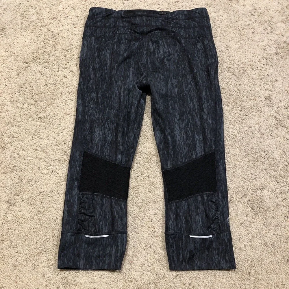 ATHLETA size M Reptile Relay Capri BLUE- GRAY BLACK 212405 Z22